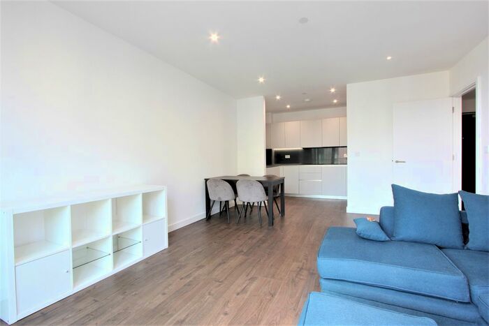 2 Bedroom Flat To Rent In Hartingtons Court, Coster Avenue, London, N4