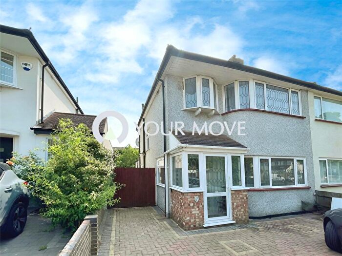 3 Bedroom Semi-Detached House To Rent In Broad Walk, London, SE3