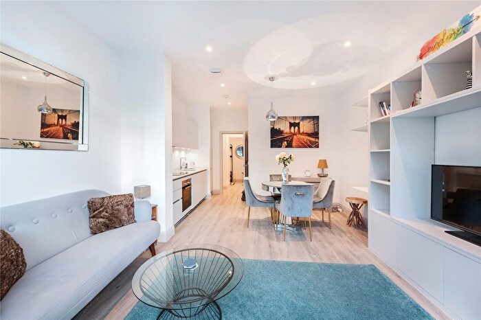 1 Bedroom Flat To Rent In Chiswick High Road, London, W4