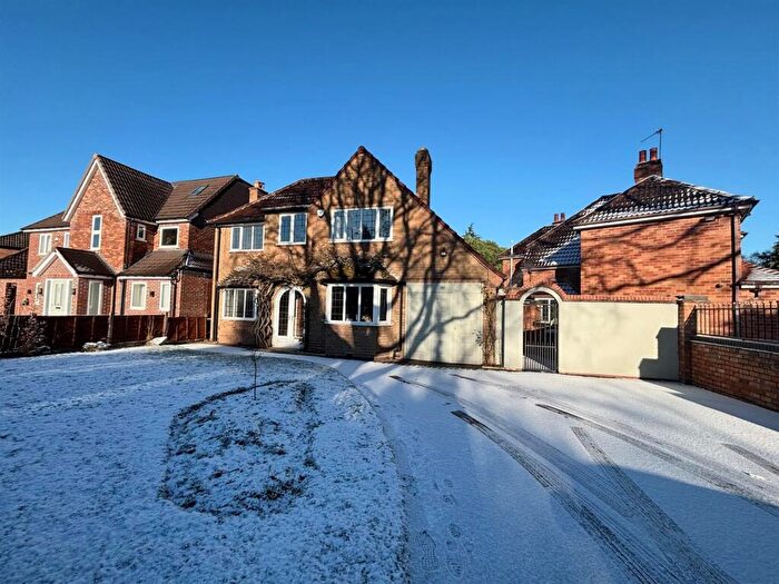 4 Bedroom Detached House To Rent In Streetsbrook Road, Solihull, B90