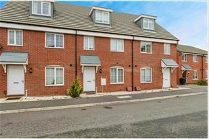 3 Bedroom Property To Rent In Mayfly Road, Northampton, NN4