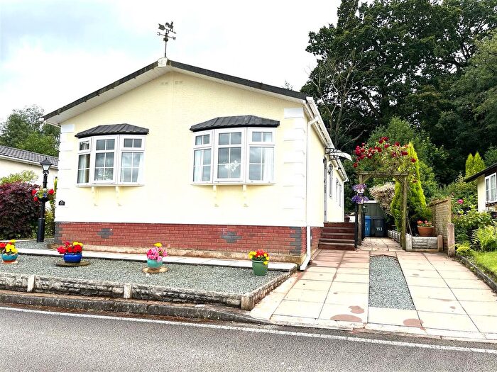 2 Bedroom Property For Sale In Lower Lodge, Rugeley Road, Armitage, Rugeley, WS15