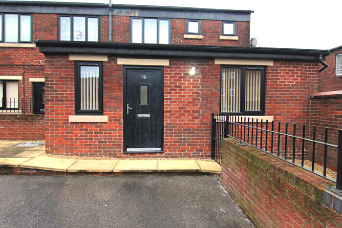 2 Bedroom Flat To Rent In West Street, Manchester, M11