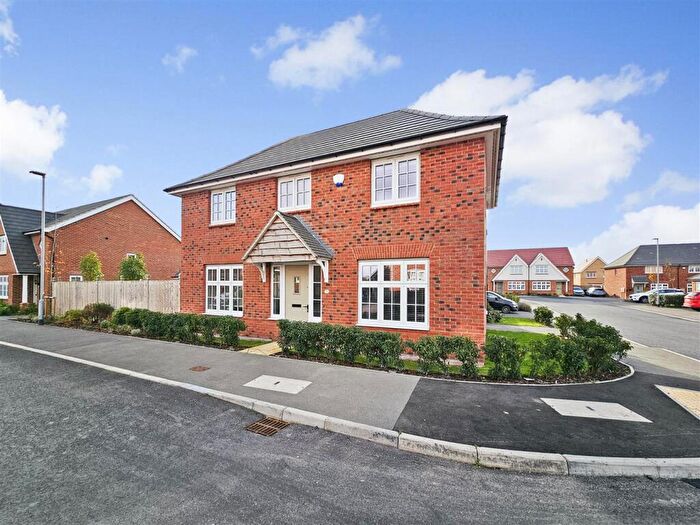 3 Bedroom Detached House For Sale In Sedbergh Close, Newton, Nottingham, NG13