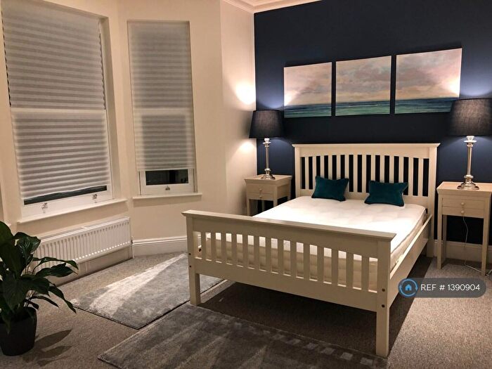 2 Bedroom Flat To Rent In St Leonards Road, Plymouth, PL4