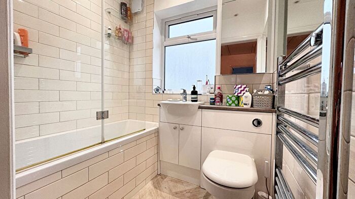 3 Bedroom End Of Terrace House For Sale In Queen Isabels Avenue, Cheylesmore, Coventry, CV3