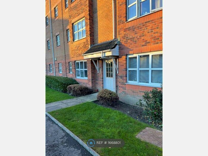 2 Bedroom Flat To Rent In Canavan Park, Falkirk, FK2