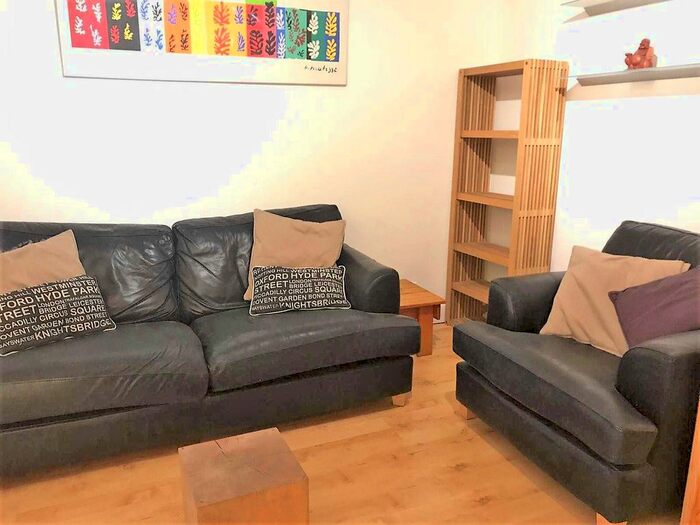 2 Bedroom Flat To Rent In Clapham Road, Stockwell, SW9