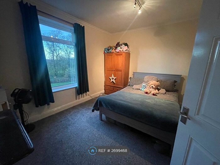 2 Bedroom Terraced House To Rent In Aberford Road, Stanley, Wakefield, WF3