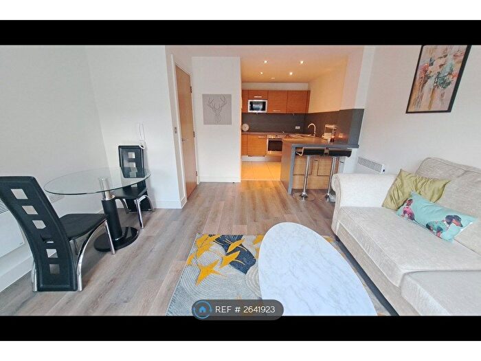 1 Bedroom Flat To Rent In Red Bank, Manchester, M4
