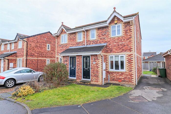 2 Bedroom Semi Detached House For Sale In Trinity View, Ossett, WF5