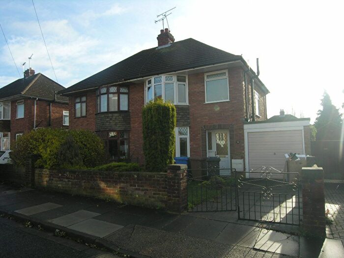 3 Bedroom Semi-Detached House To Rent In Hazelcroft Road, Ipswich, IP1