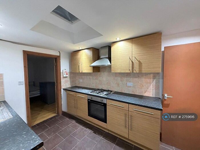 2 Bedroom Flat To Rent In Woodville Road, Cardiff, CF24