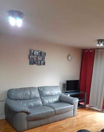 2 Bedroom Flat To Rent In Highfield Road, Feltham, TW13