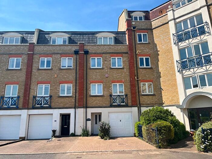 4 Bedroom Terraced House To Rent In The Piazza, Eastbourne, East Sussex, BN23
