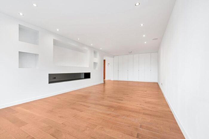 2 Bedroom Apartment To Rent In Cavendish House, St Johns Wood, NW8