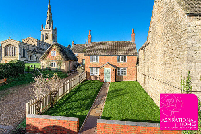 3 Bedroom Link Detached House For Sale In The Green, Islip, NN14