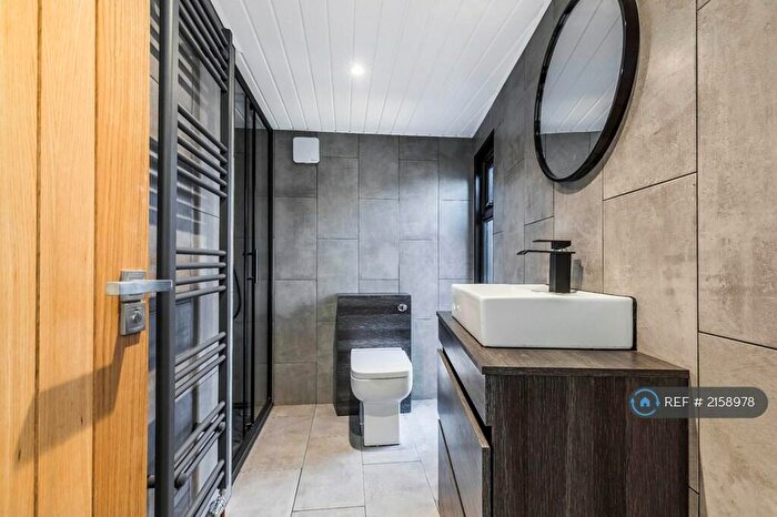 6 Bedroom Terraced House To Rent In Lawrence Road, Southsea, PO5