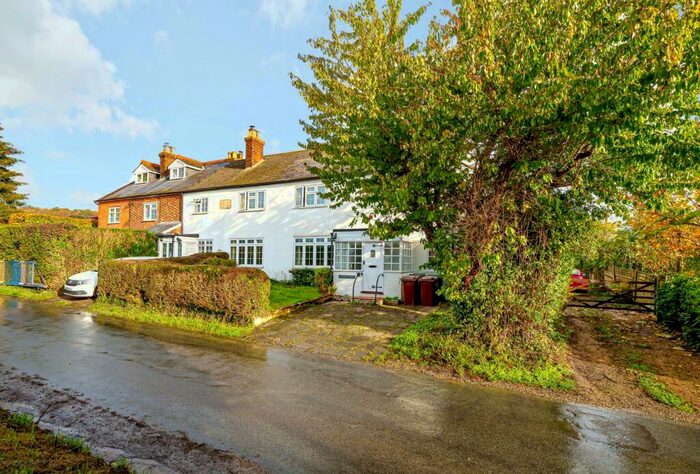 4 Bedroom End Of Terrace House For Sale In Stangate Road, Birling, West Malling, Kent, ME19
