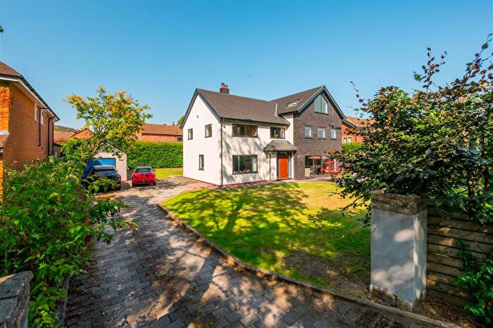 6 Bedroom Detached House For Sale In Primrose Cottage, Holhouse Lane, Greenmount, Bury, BL8
