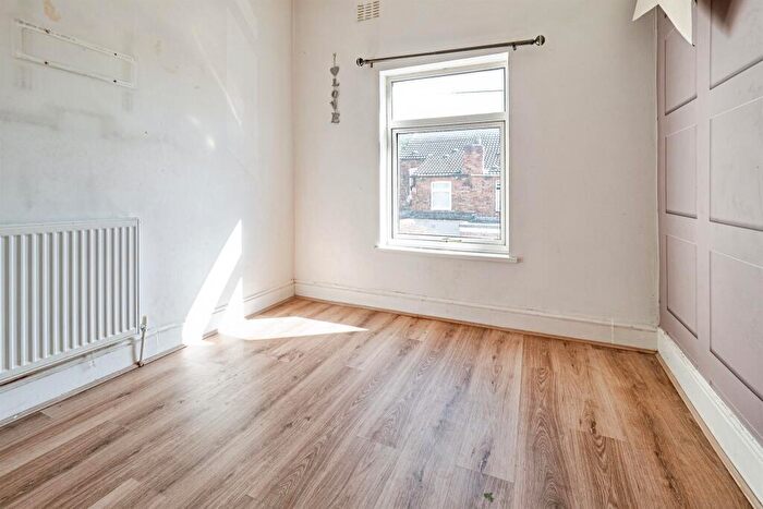 3 Bedroom Terraced House For Sale In New Bridge Road, Hull, HU9