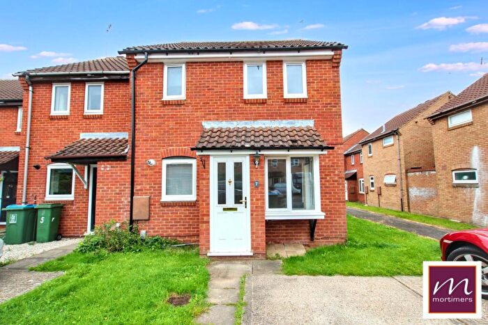 1 Bedroom Cluster House To Rent In Langstone Close, Aylesbury, HP20
