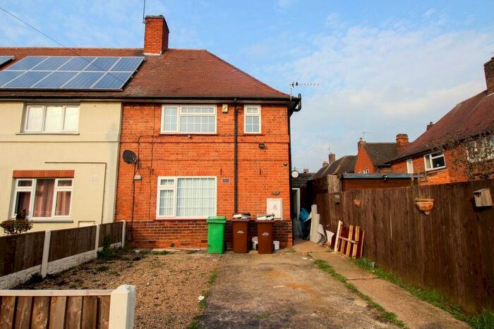 3 Bedroom Semi-Detached House To Rent In Ledbury Vale, Nottingham, NG8