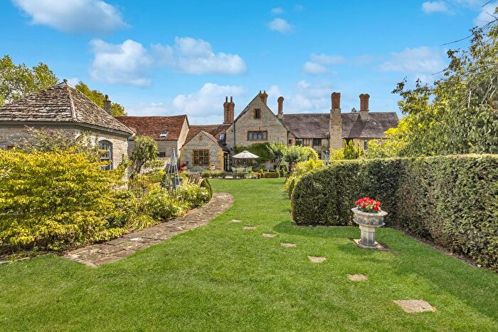 4 Bedroom Country House For Sale In The Manor Mews, Cleeve Prior Manor, WR11