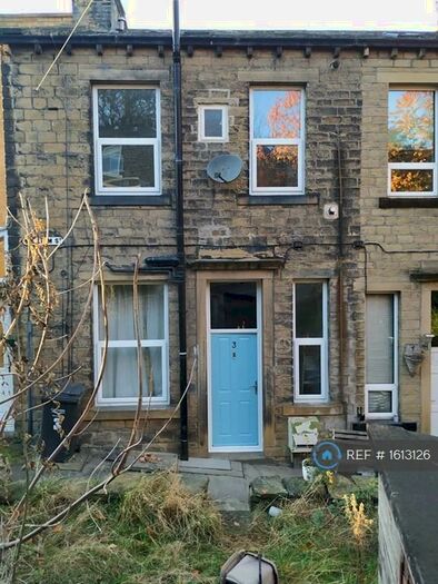 3 Bedroom Terraced House To Rent In William Street, Greetland, Halifax, HX4