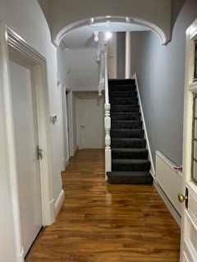 8 Bedroom End Of Terrace House To Rent In Evington Place, Leicester, LE2