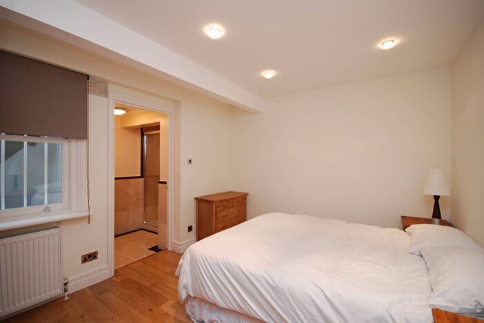 2 Bedroom Flat To Rent In Ifield Road, South Kensington, London, SW10