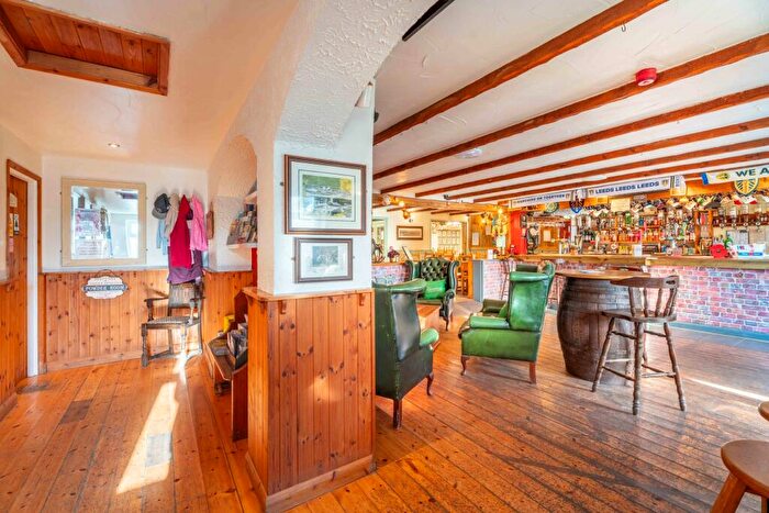4 Bedroom Hospitality For Sale In The Snooty Fox Inn, Martletwy, Narberth, SA67