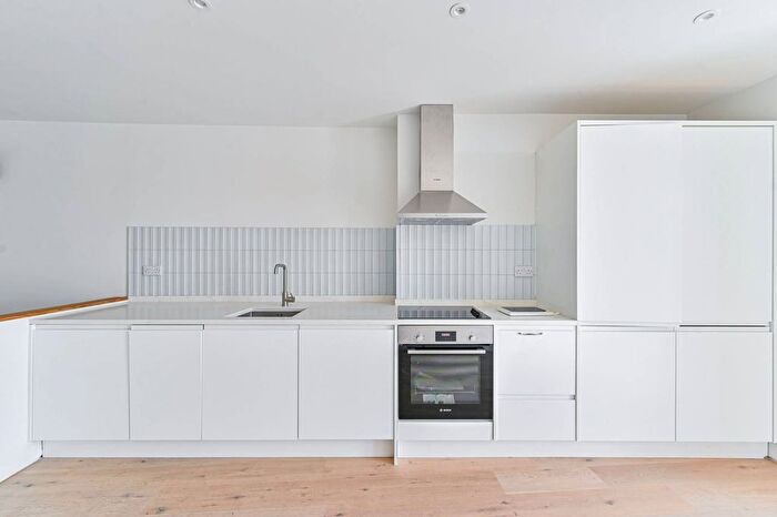 1 Bedroom Flat To Rent In Peckham High Street, Peckham Rye, London, SE15