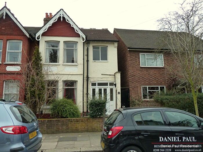 3 Bedroom Semi-Detached House For Sale In Carlyle Road, Ealing, W5