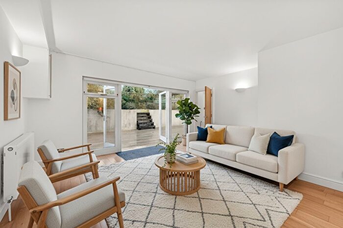 2 Bedroom Property To Rent In Colinette Road, Putney Heath, SW15