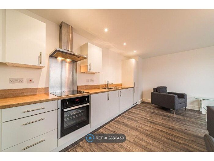 2 Bedroom Flat To Rent In Queen Street, Sheffield, S1