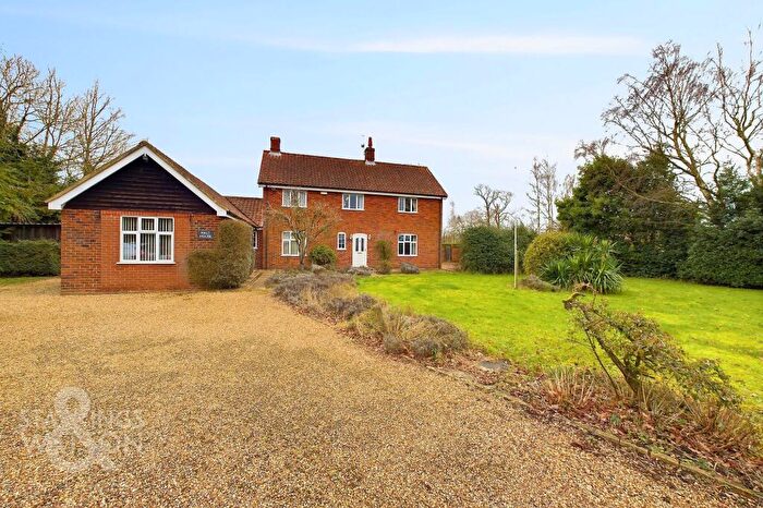 4 Bedroom Detached House For Sale In Low Road, Alburgh, IP20