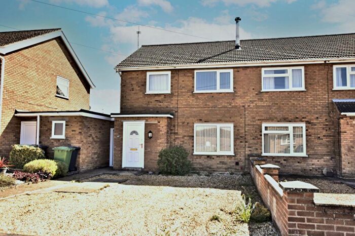 3 Bedroom Semi-Detached House To Rent In East Winch, PE32