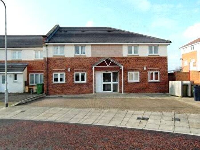 2 Bedroom Apartment To Rent In Bittern Close, Gateshead, Tyne And Wear, NE11