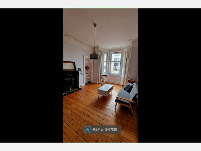 2 Bedroom Flat To Rent In Rodney Street, Edinburgh, EH7
