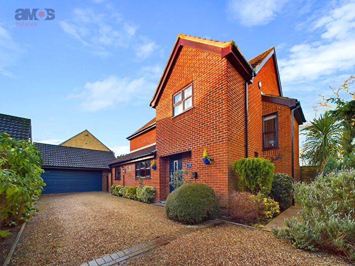 4 Bedroom Detached House For Sale In Green Lane, Eastwood, Leigh-On-Sea Essex, SS9