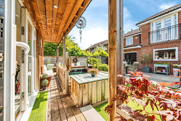 3 Bedroom Detached House To Rent In Fareham Park Road, Fareham, PO15