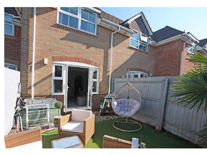 2 Bedroom Terraced House For Sale In Barham Close, Bournemouth, BH1