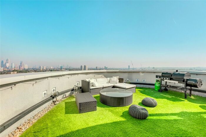 2 Bedroom Flat To Rent In St. Luke's Avenue, Clapham North, SW4