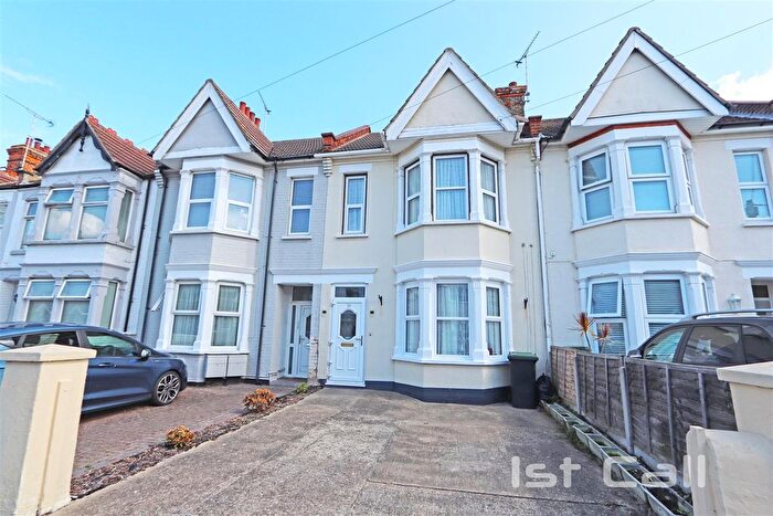 3 Bedroom Terraced House For Sale In Victoria Road, Southend-On-Sea, SS1