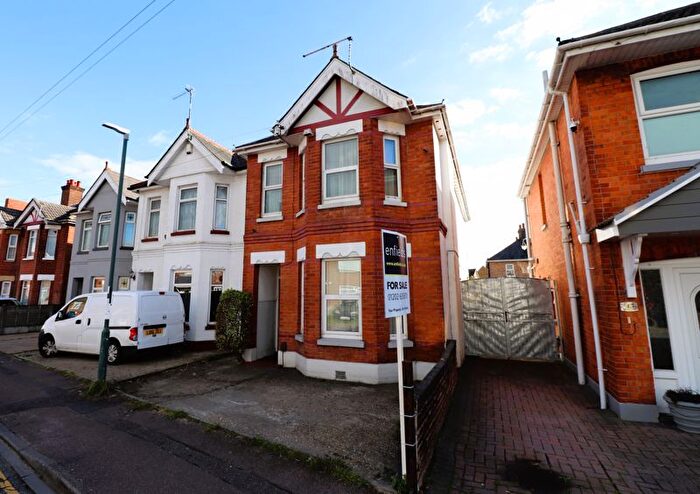 4 Bedroom Detached House For Sale In Brassey Road, Winton, BH9