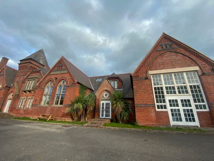 1 Bedroom Apartment To Rent In Devonshire Park, Devonshire Street, S43