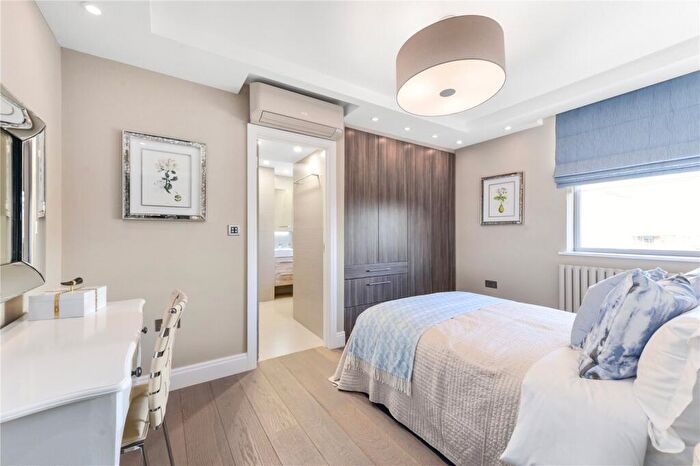 3 Bedroom Flat To Rent In Boydell Court, St. Johns Wood Park, NW8