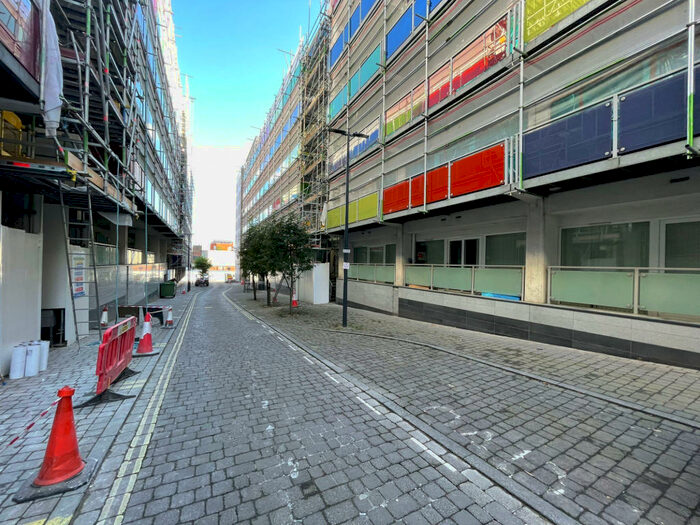 1 Bedroom Apartment To Rent In Concord Street, Leeds, LS2