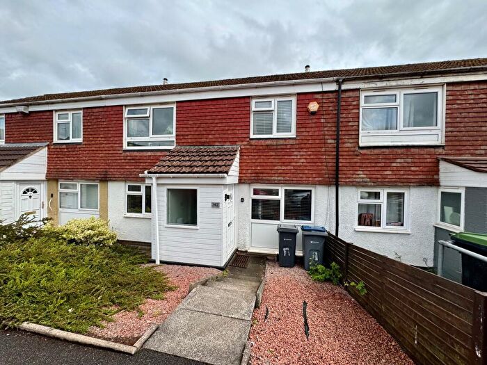 3 Bedroom House To Rent In The Roundabout, Rednal, B31